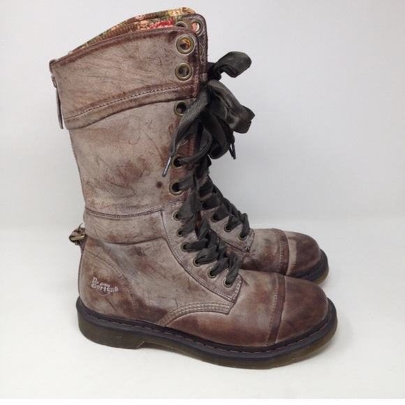 Dr. Martens Triumph Foldover Boots Distress Brown Leather Floral Cottagecore - Picture 4 of 15